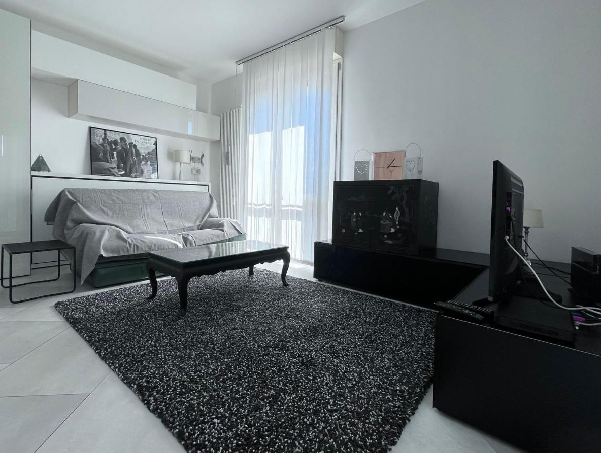 Villa Fenix Milano Exterior photo